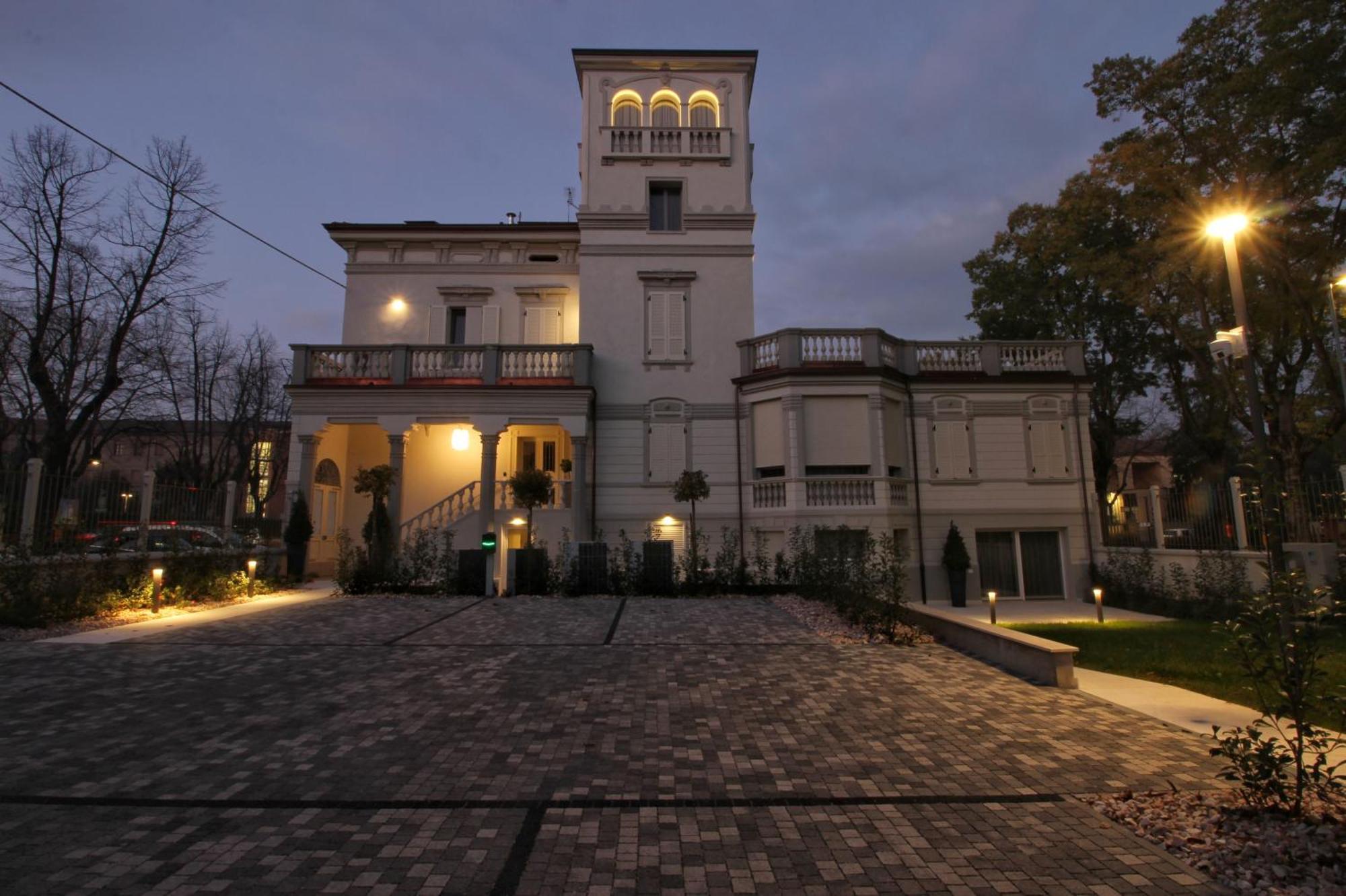 Villa Benatti คาร์ปิ ภายนอก รูปภาพ